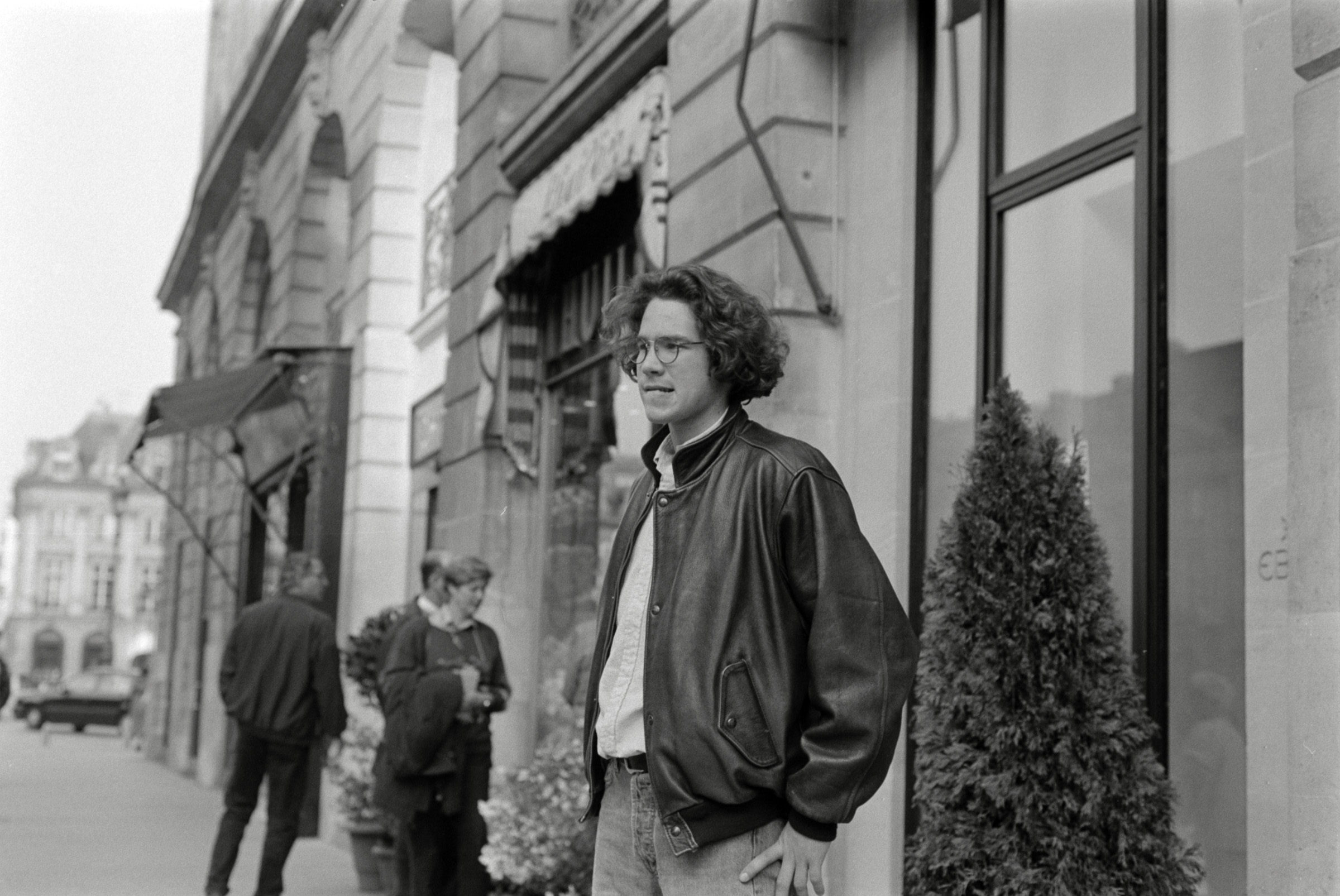 AHP F1993 04 002 sc240903 img06 NLP